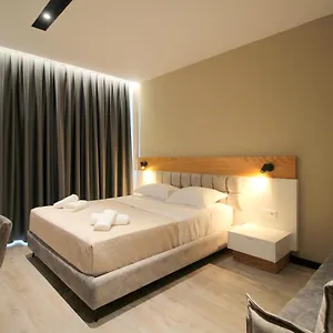 Hotel F&j, Saranda